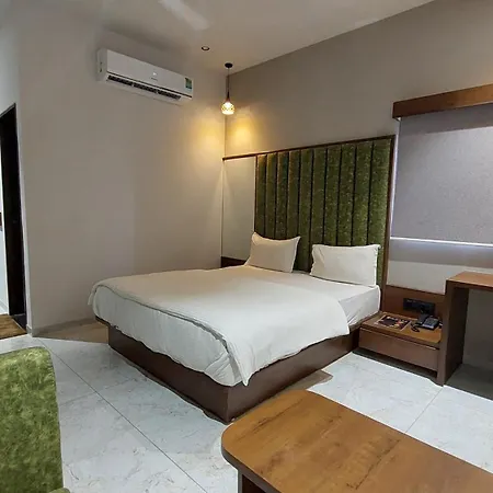 Hotel Sparsh Inn - Chandkheda-2